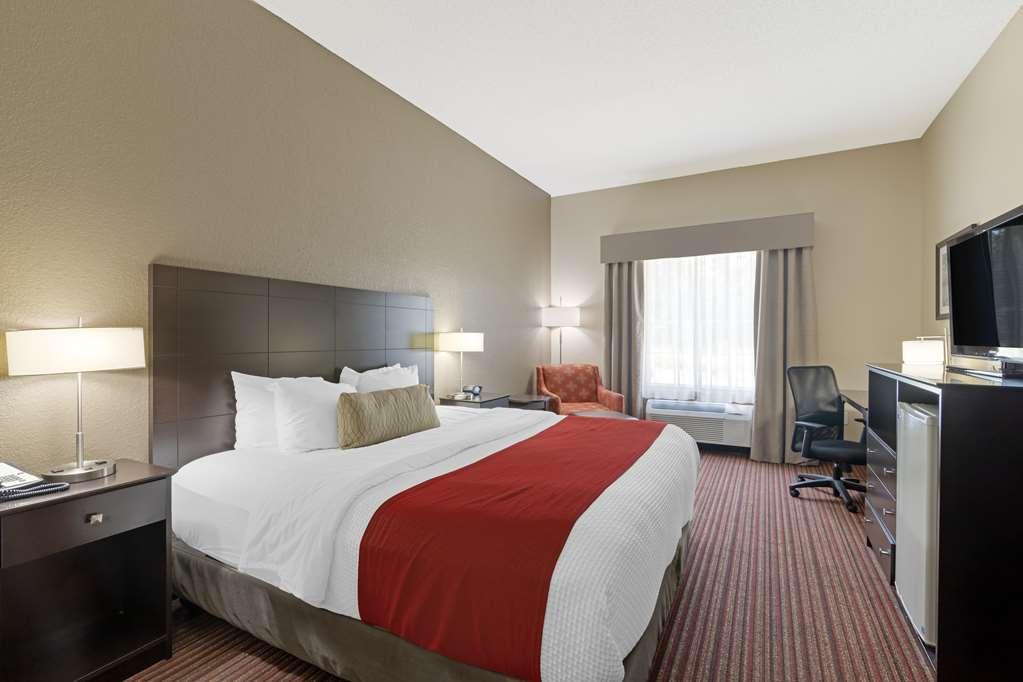 Best Western Plus Bradbury Inn And Suites Waycross Room photo