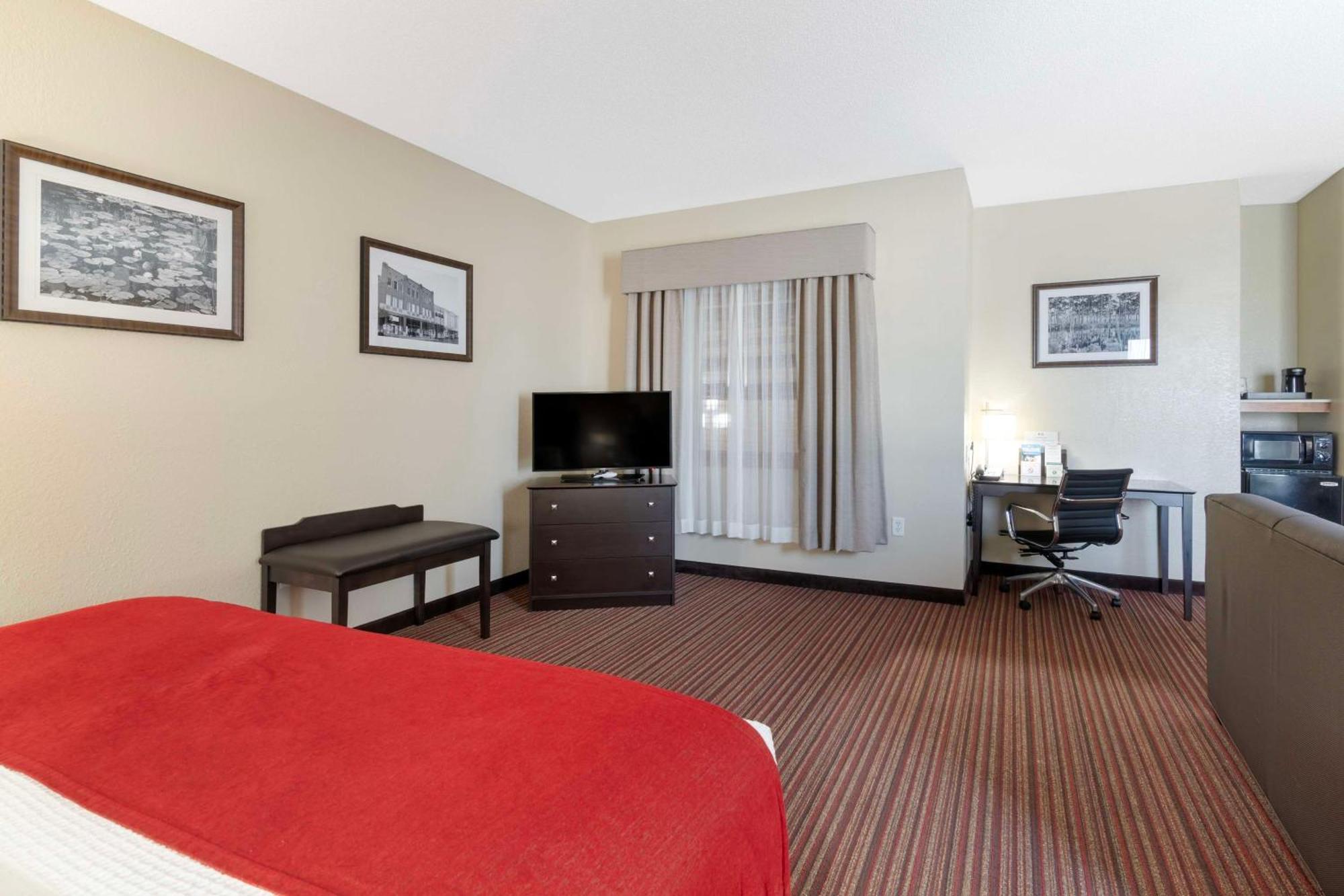 Best Western Plus Bradbury Inn And Suites Waycross Exterior photo