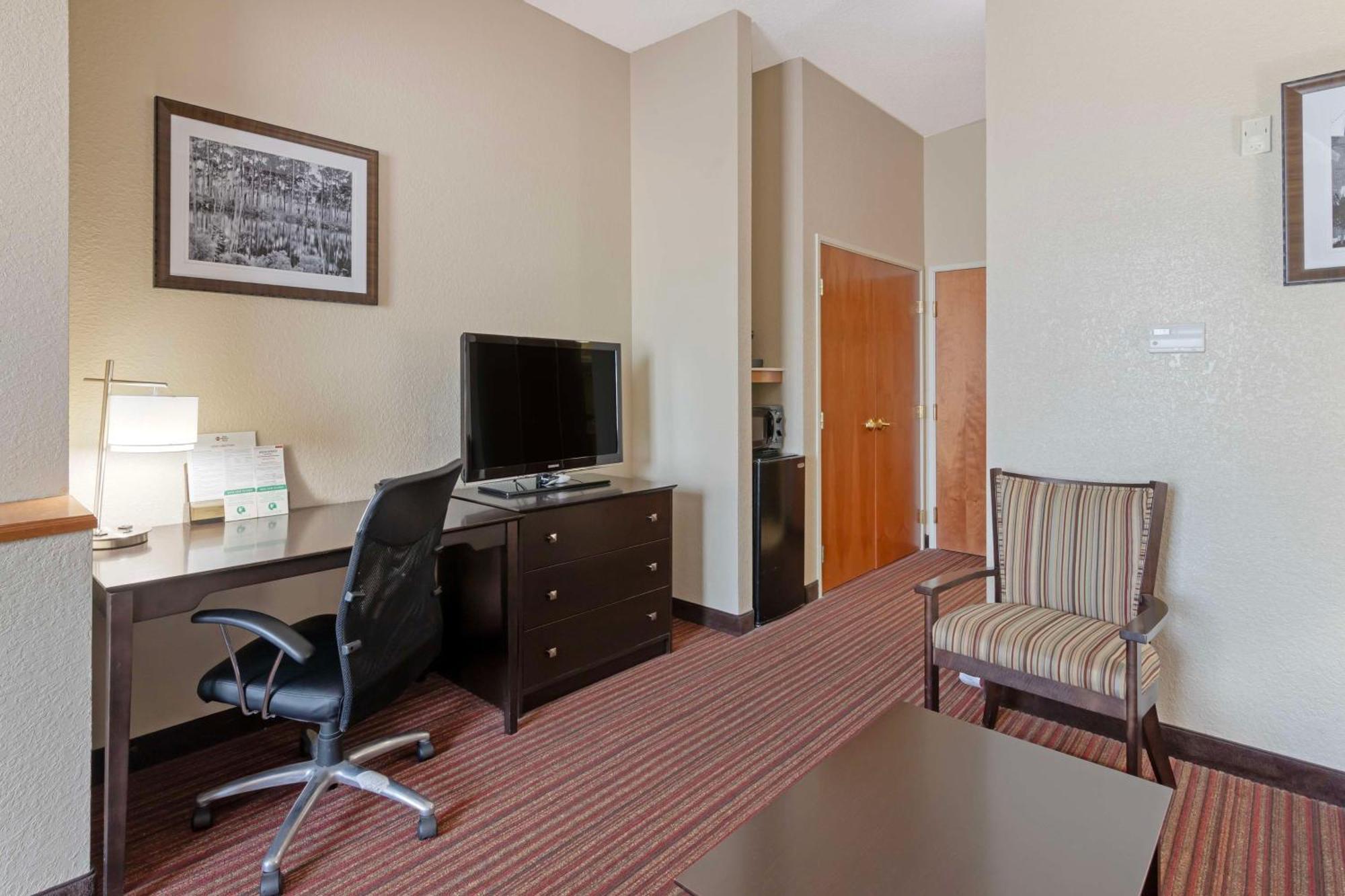 Best Western Plus Bradbury Inn And Suites Waycross Exterior photo