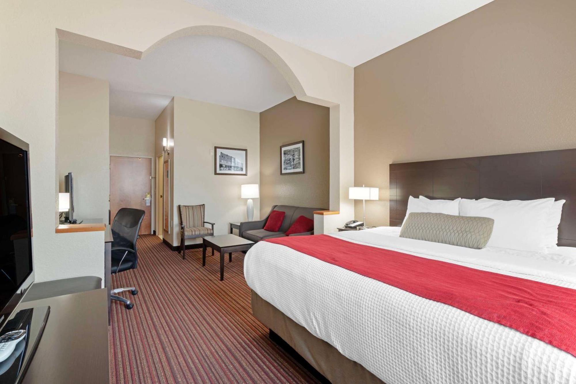 Best Western Plus Bradbury Inn And Suites Waycross Exterior photo