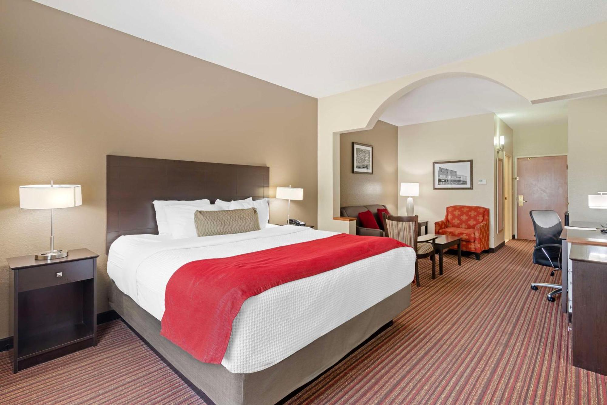 Best Western Plus Bradbury Inn And Suites Waycross Exterior photo
