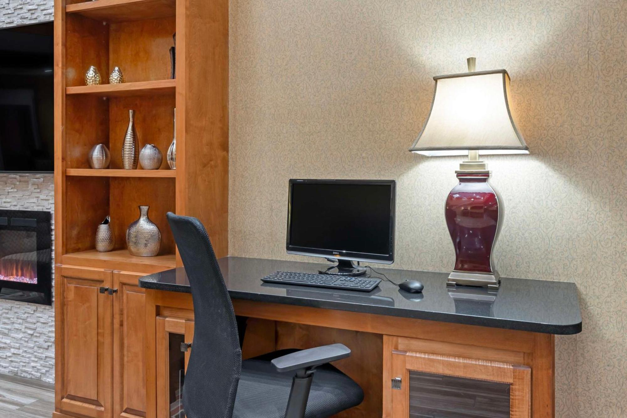 Best Western Plus Bradbury Inn And Suites Waycross Exterior photo